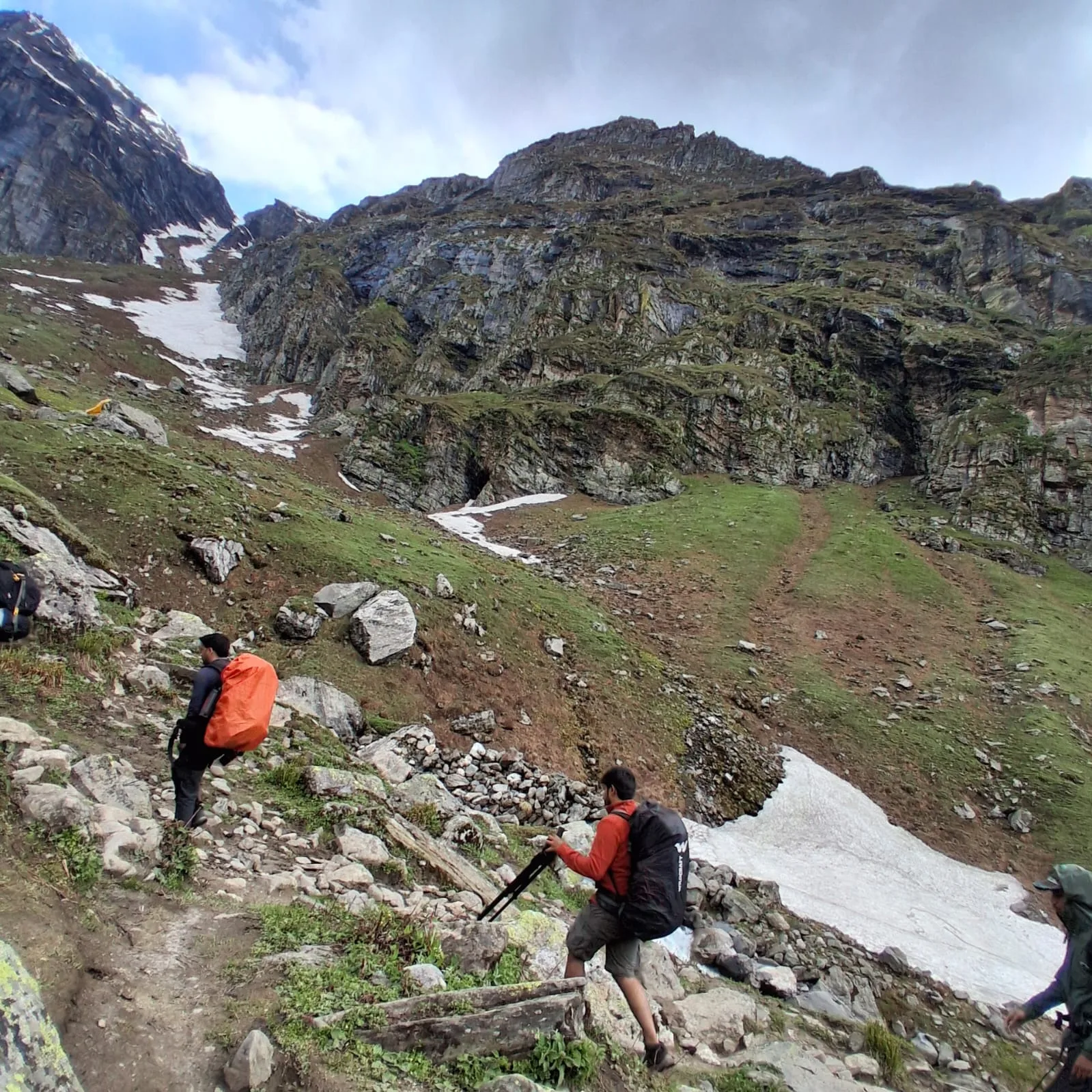 Hampta Pass Trek With Chandratal image 14
