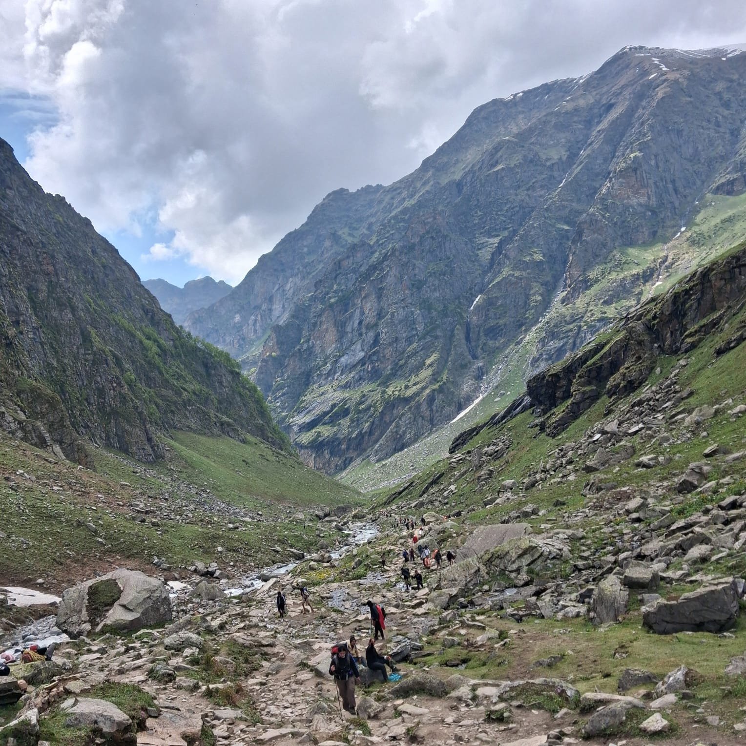Hampta Pass Trek With Chandratal image 9